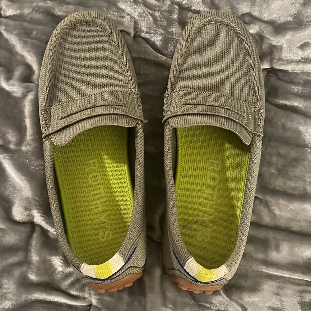 Rothy’s The Driver in Martini Olive Green (Size 5.5)​​